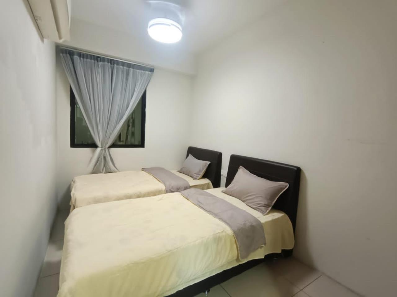 K. Riverfront Apartment